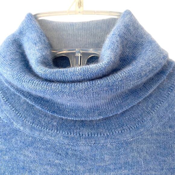 Ann Mashburn Cashmere Blue turtleneck thin slim sweater size small - Picture 5 of 7